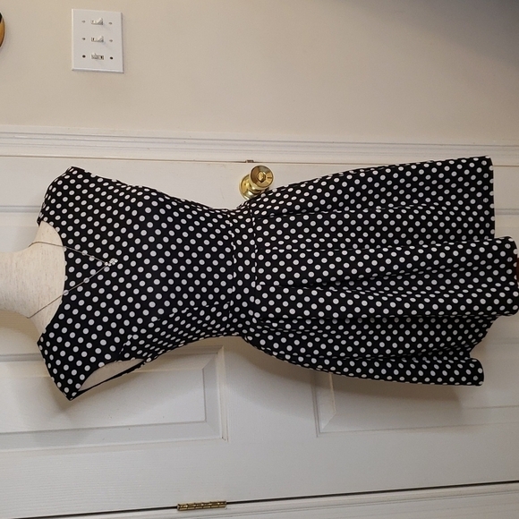 Windsor Black & White Polka Dot Dress - Picture 2 of 13